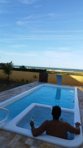 Cabo Frio, Piscina de frente pro Mar, Pé na areia